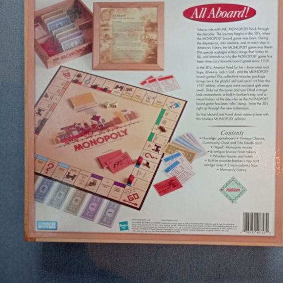 Vintage Deluxe Monopoly Game in Wooden Box - Picture 3 of 7